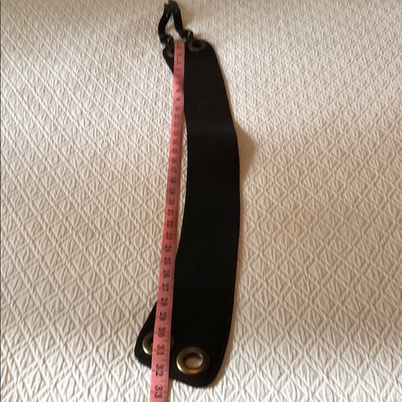 Wide leather belt from Anthropologie - Picture 5 of 8